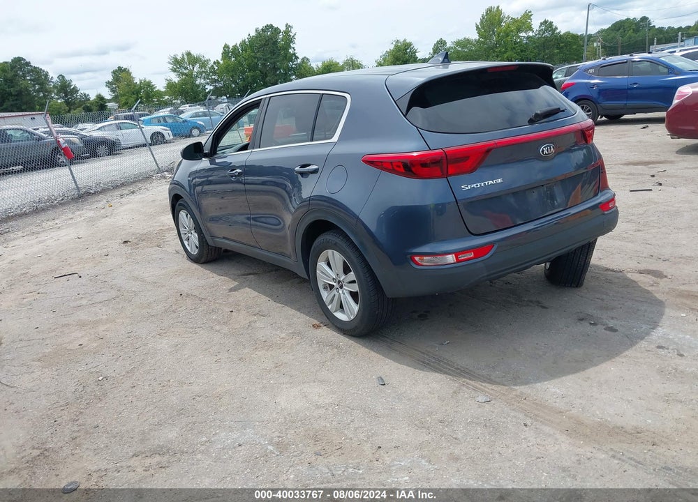 2018 KIA SPORTAGE LX VIN: KNDPMCAC0J7303771