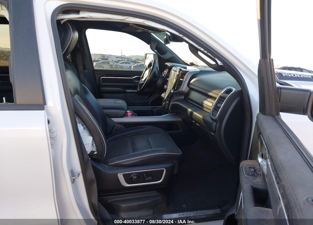 2021 RAM 1500 LAIE  4X4 5'7 BOX VIN: 1C6SRFJT8MN821678