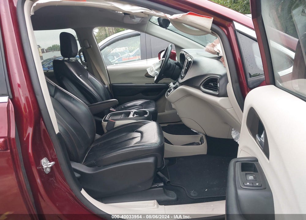 2017 CHRYSLER PACIFICA TOURING L VIN: 2C4RC1BG3HR613892