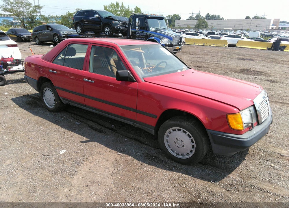 1988 MERCEDES-BENZ 300 E VIN: WDBEA30D2JA674233