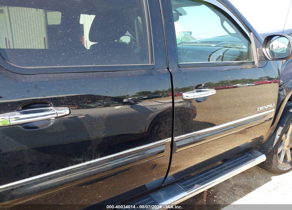 2011 GMC SIERRA 1500 DENALI VIN: 3GTP2XE28BG303067
