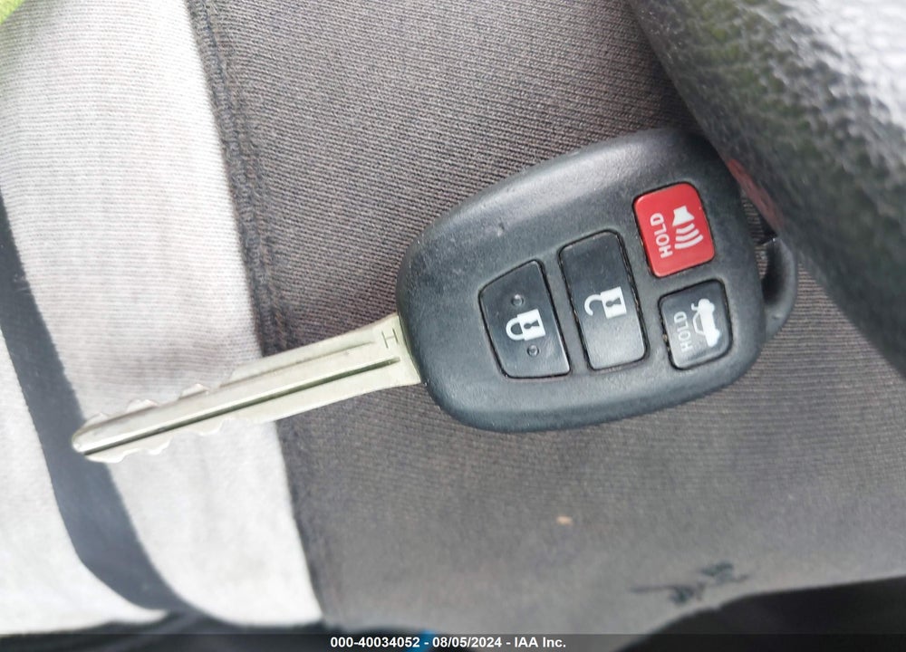 2016 TOYOTA COROLLA LE VIN: 2T1BURHE6GC676776