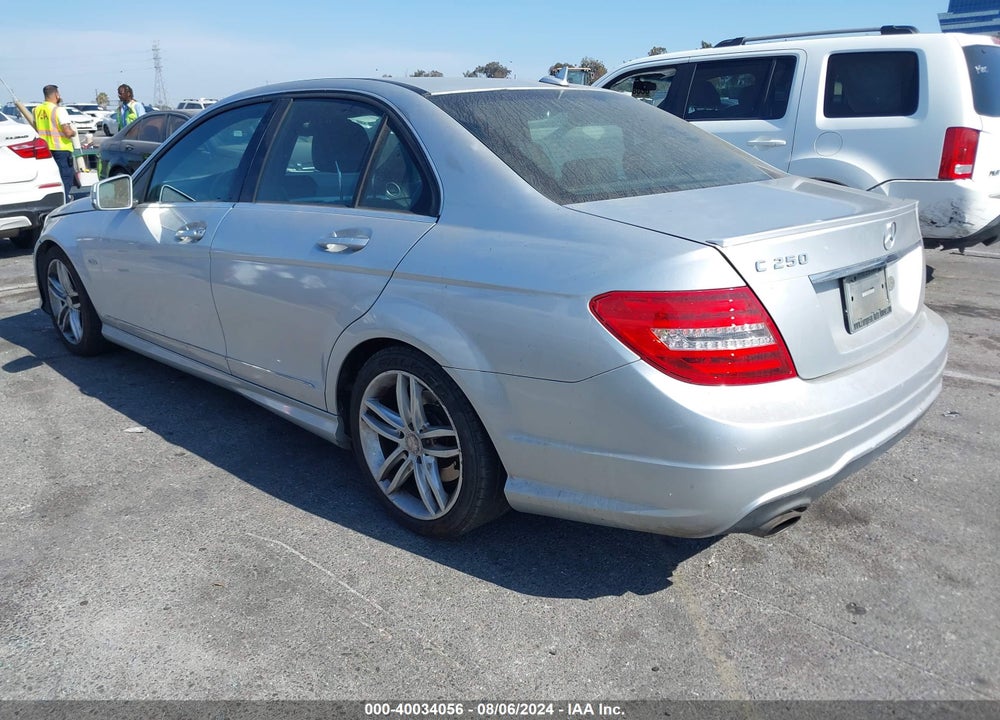 2012 MERCEDES-BENZ C 250 LUXURY/SPORT VIN: WDDGF4HB8CA729264