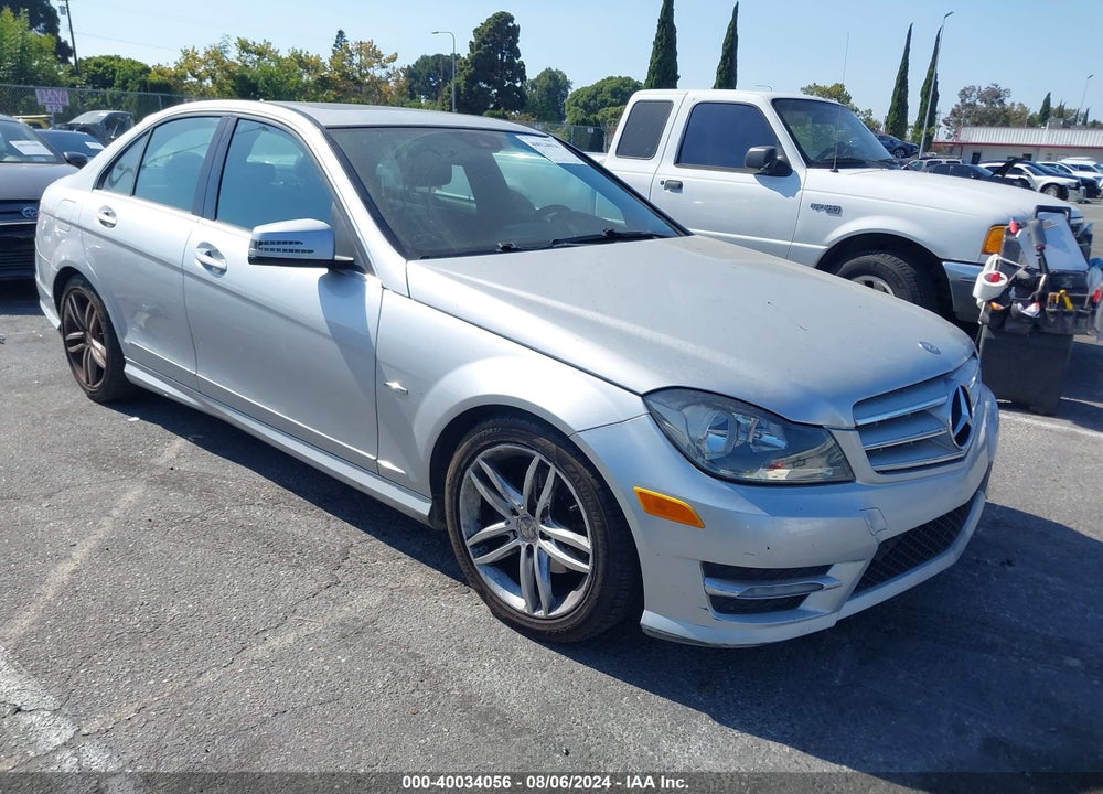 2012 MERCEDES-BENZ C 250 LUXURY/SPORT VIN: WDDGF4HB8CA729264