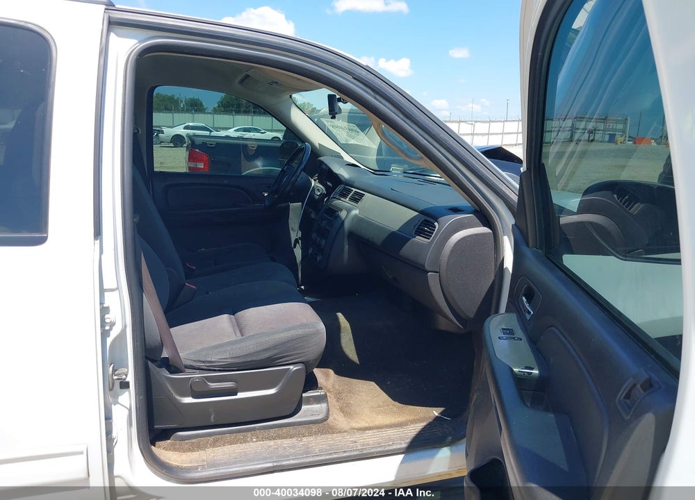 2009 CHEVROLET TAHOE VIN: 1GNFC13C29R298256