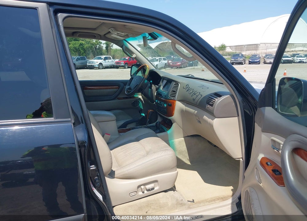 2006 LEXUS LX 470 VIN: JTJHT00WX64018938