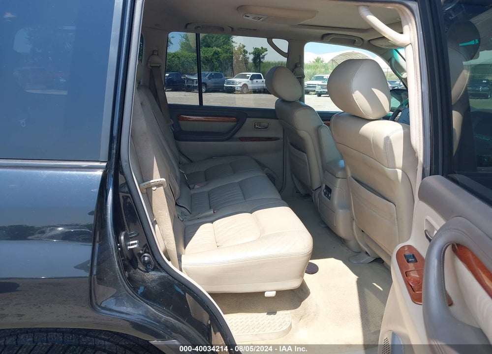 2006 LEXUS LX 470 VIN: JTJHT00WX64018938