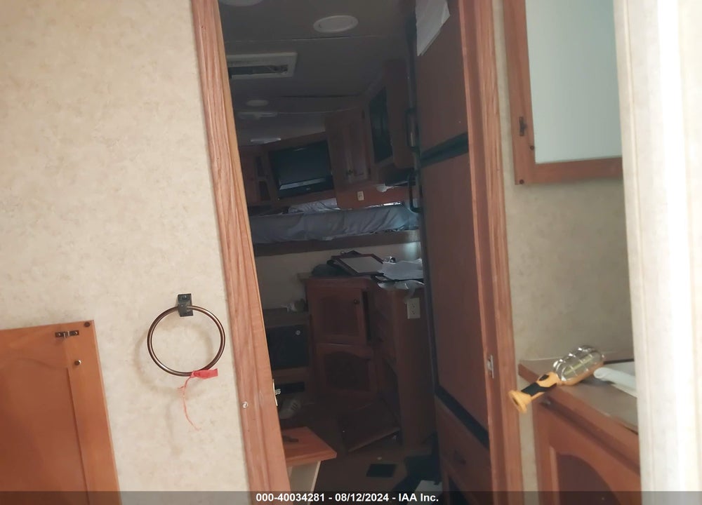 2012 LAKOTA 30 FT VIN: 1L9GX0320C1387634