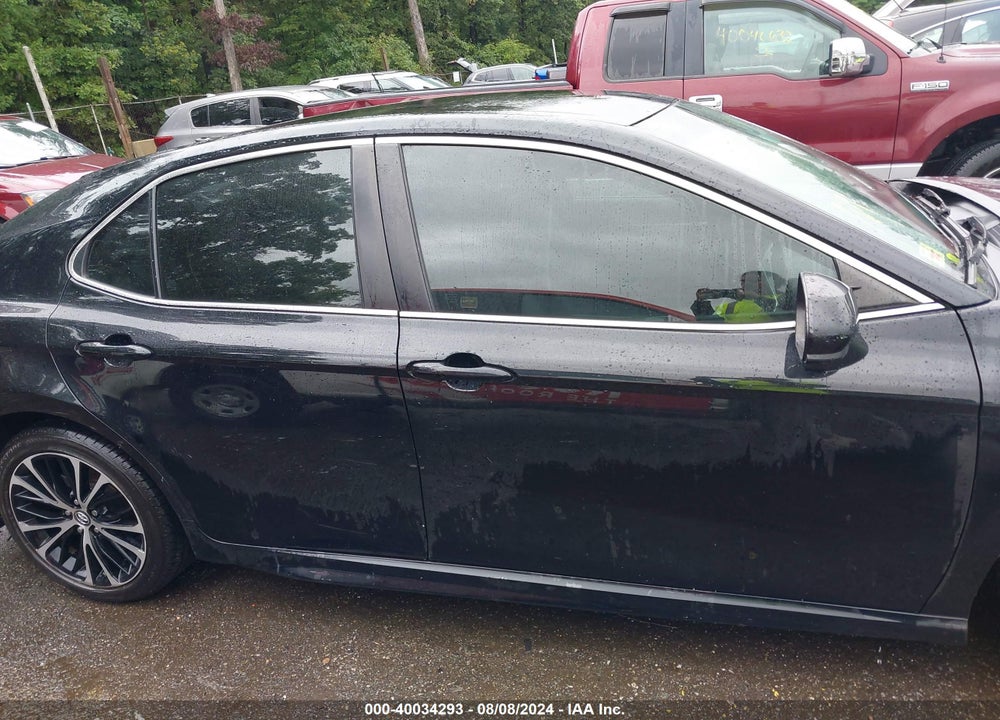 2018 TOYOTA CAMRY SE VIN: 4T1B11HK9JU080938