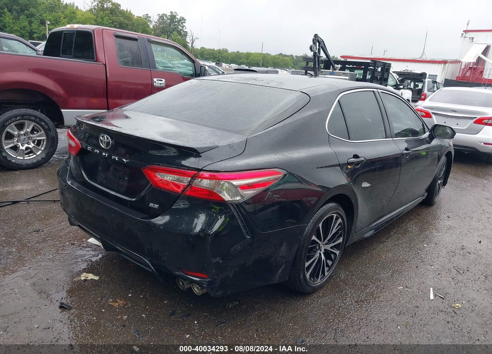 2018 TOYOTA CAMRY SE VIN: 4T1B11HK9JU080938