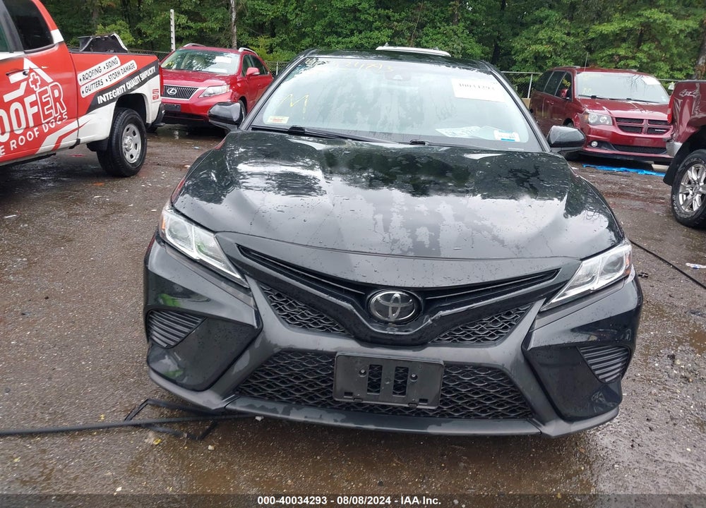 2018 TOYOTA CAMRY SE VIN: 4T1B11HK9JU080938