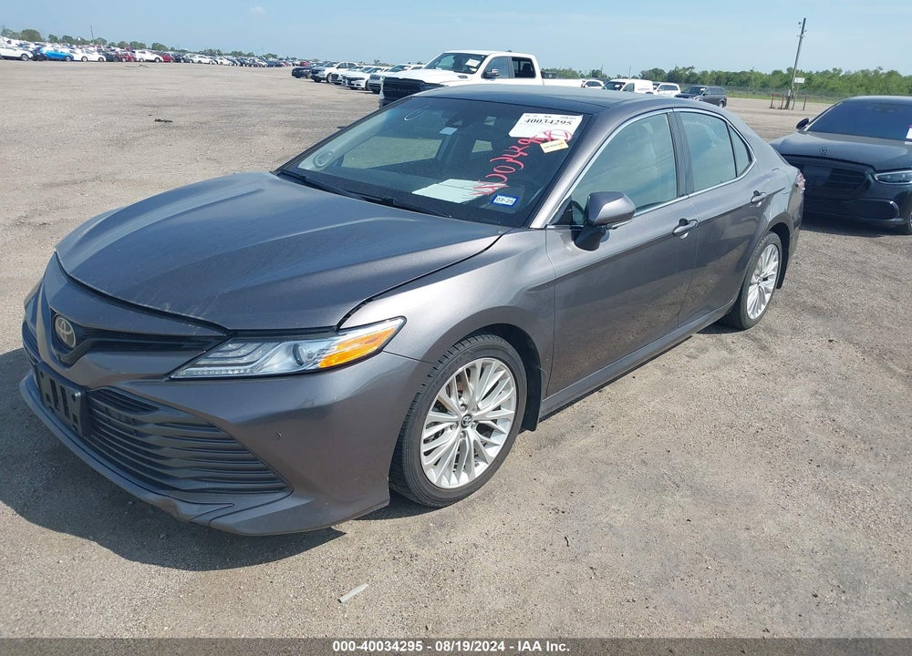2018 TOYOTA CAMRY XLE VIN: 4T1B11HK5JU041604