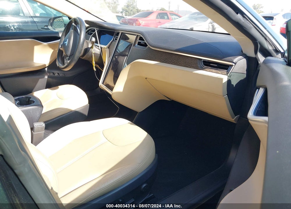 2013 TESLA MODEL S VIN: 5YJSA1AG4DFP04801