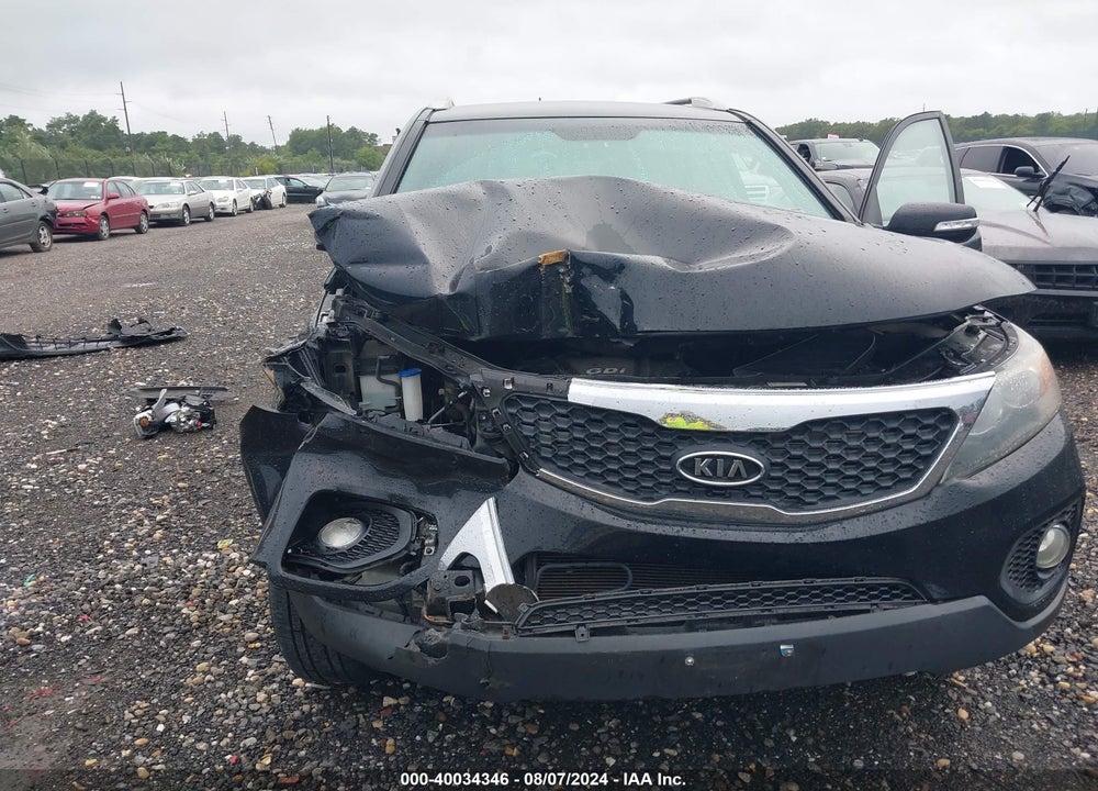 2013 KIA SORENTO LX VIN: 5XYKT3A66DG321836