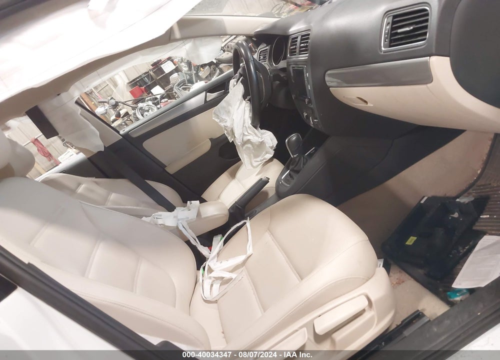 2016 VOLKSWAGEN JETTA VIN: 3VWD67AJ6GM392440