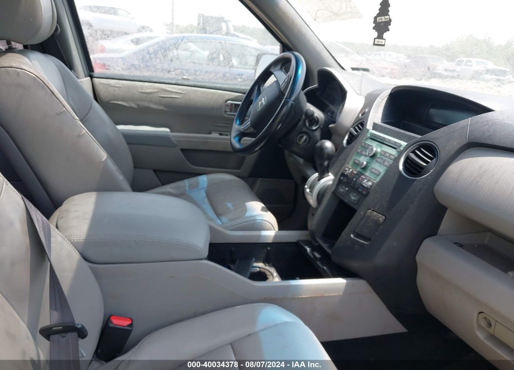 2010 HONDA PILOT EX-L VIN: 5FNYF3H57AB018601