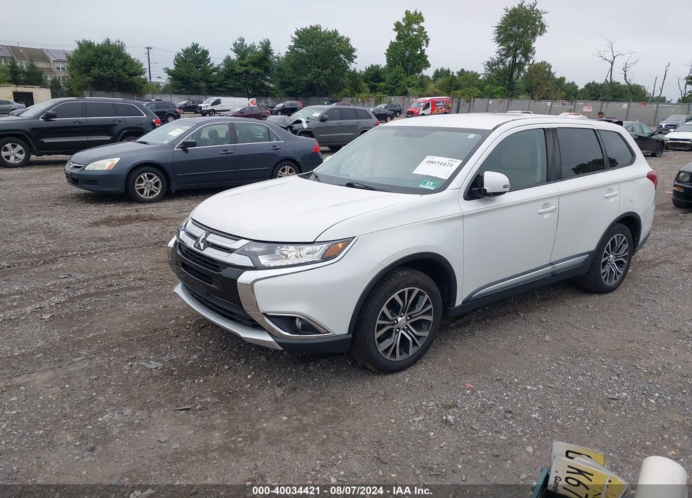 2018 MITSUBISHI OUTLANDER SE VIN: JA4AD3A31JZ008585
