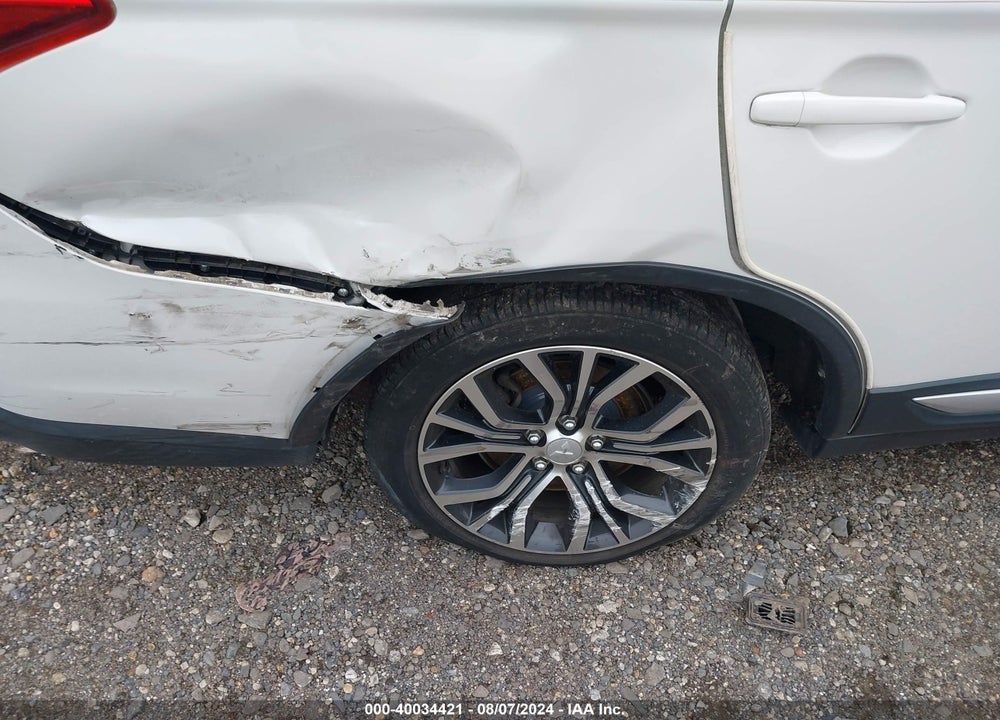 2018 MITSUBISHI OUTLANDER SE VIN: JA4AD3A31JZ008585