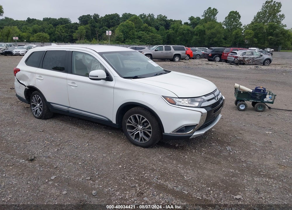 2018 MITSUBISHI OUTLANDER SE VIN: JA4AD3A31JZ008585