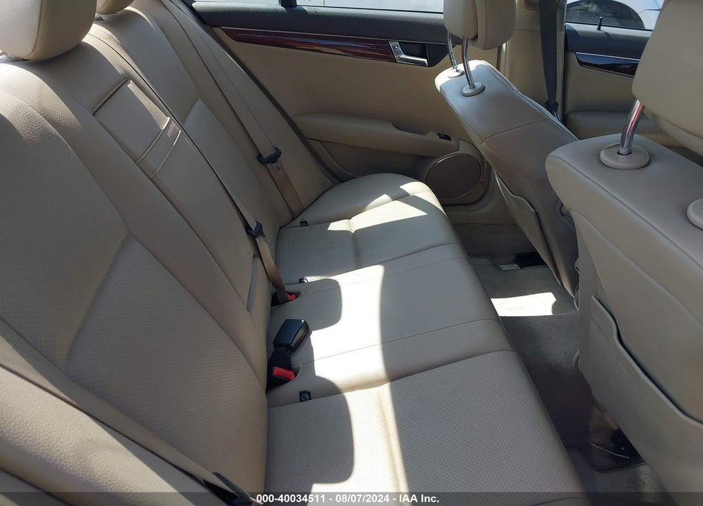 2011 MERCEDES-BENZ C 300 LUXURY 4MATIC/SPORT 4MATIC VIN: WDDGF8BB4BR146674