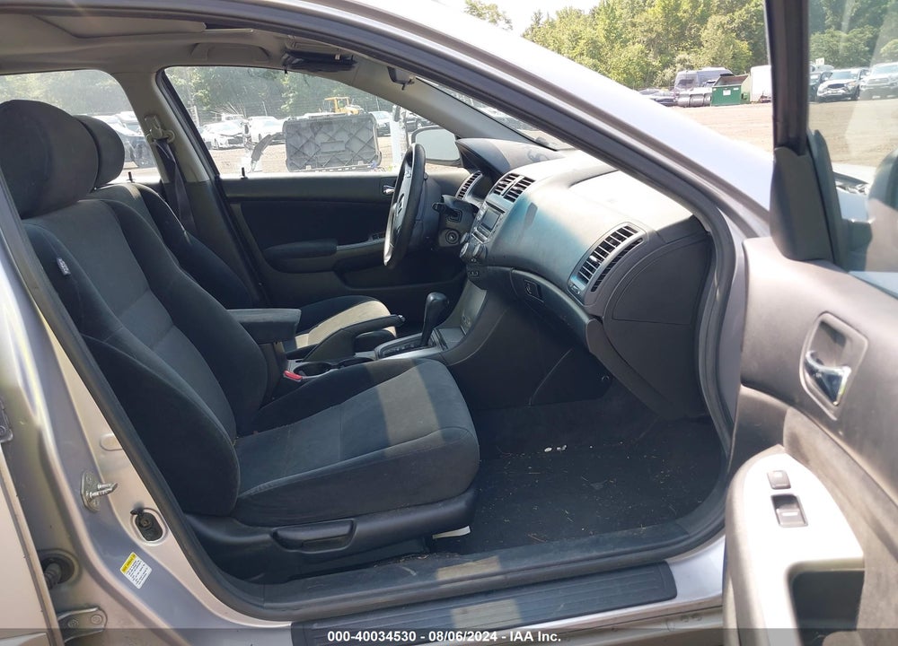 2004 HONDA ACCORD 2.4 EX VIN: 1HGCM56694A151916