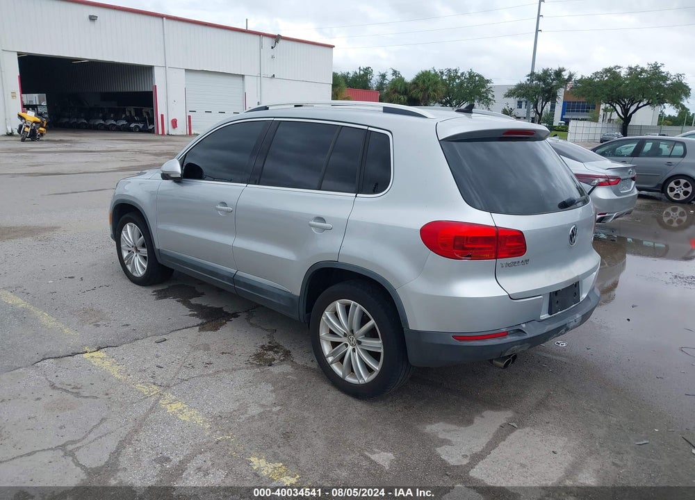 2013 VOLKSWAGEN TIGUAN SE VIN: WVGBV3AX4DW608822