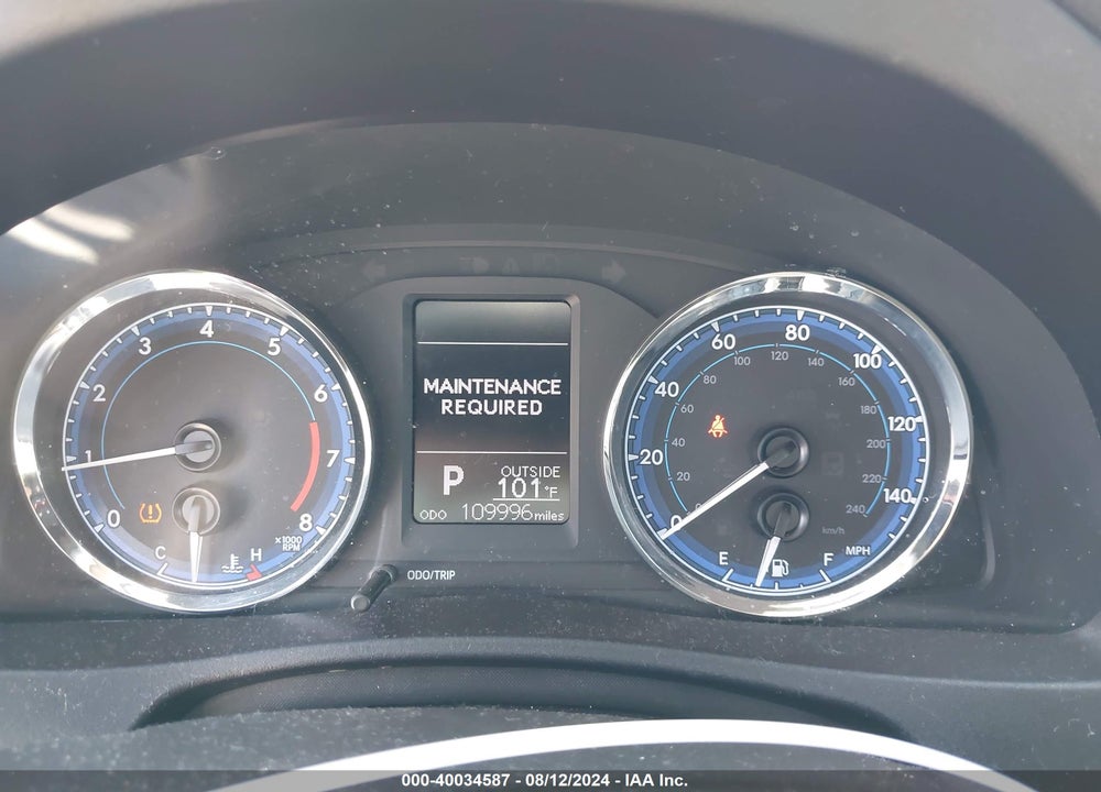 2018 TOYOTA COROLLA LE VIN: 2T1BURHE4JC011110