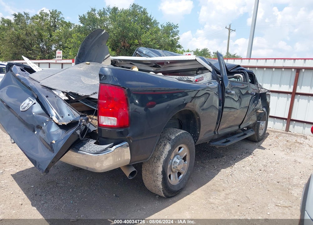 2017 RAM 2500 SLT 4X4 6'4 BOX VIN: 3C6UR5DL2HG702151