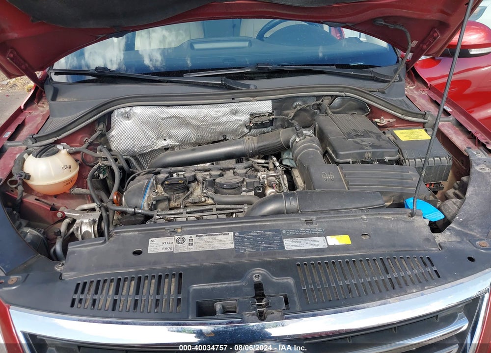 2011 VOLKSWAGEN TIGUAN SE VIN: WVGBV7AX6BW001938