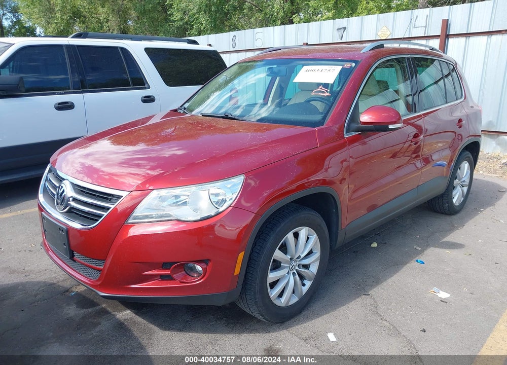 2011 VOLKSWAGEN TIGUAN SE VIN: WVGBV7AX6BW001938