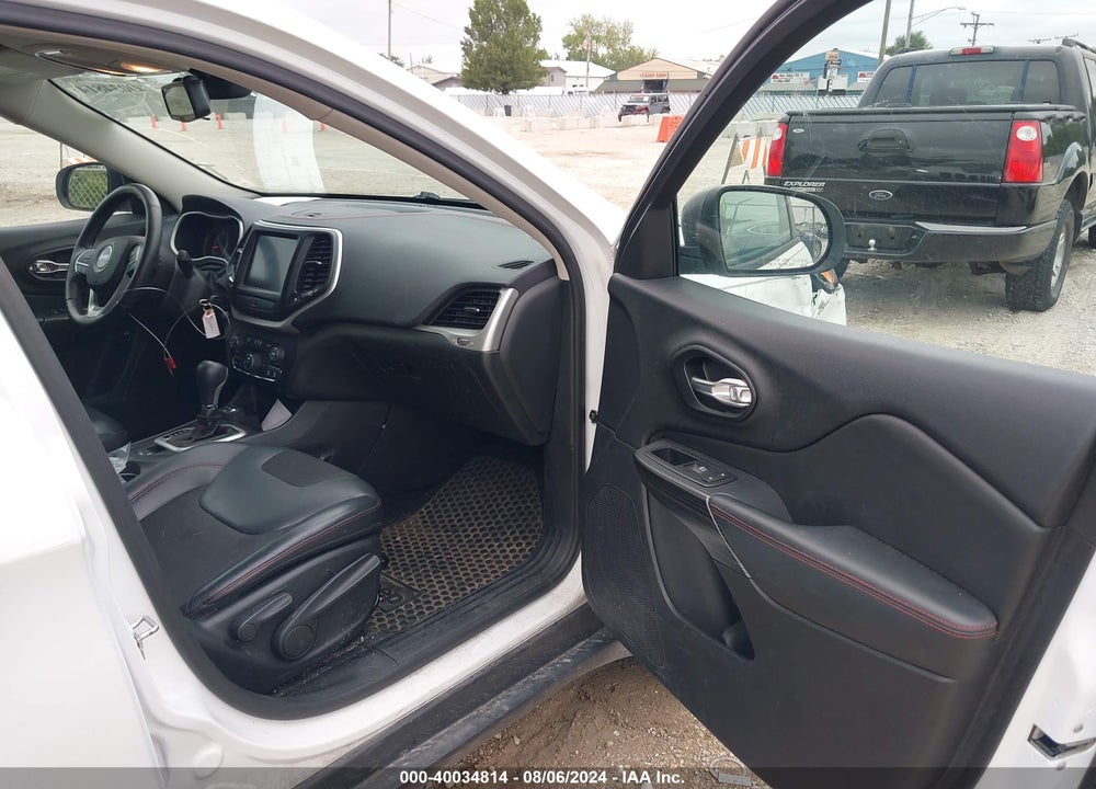 2015 JEEP CHEROKEE TRAILHAWK VIN: 1C4PJMBS8FW751080