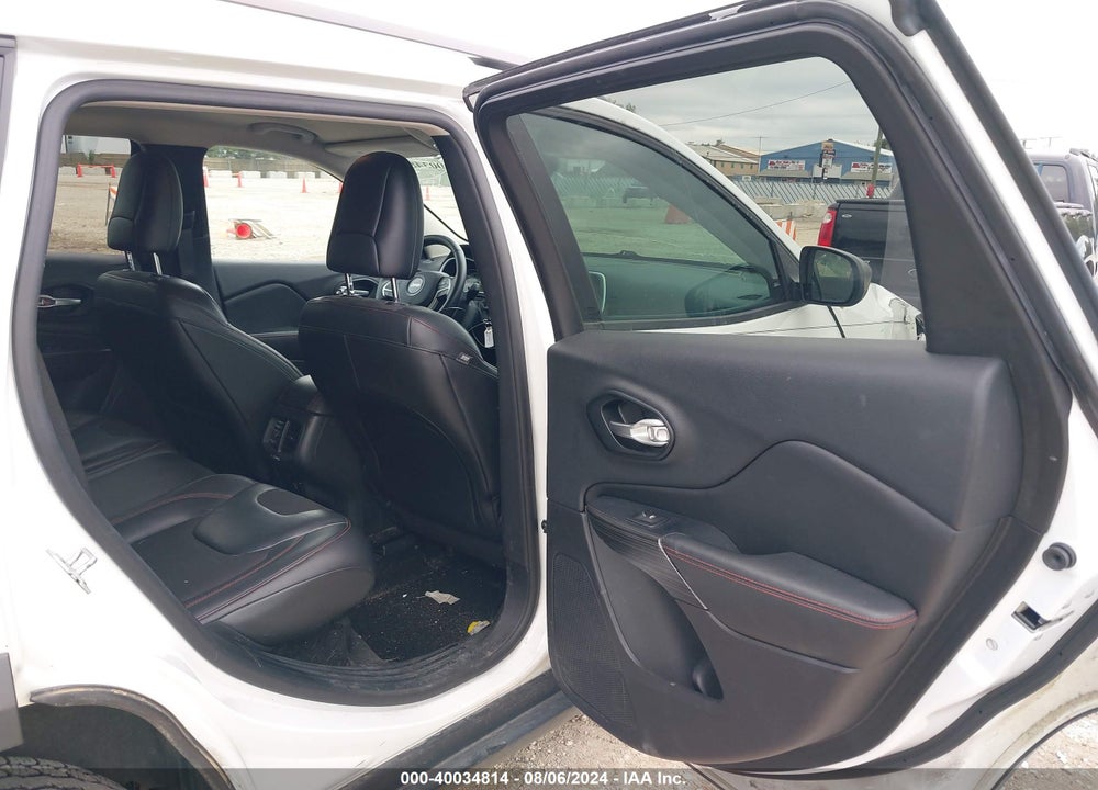 2015 JEEP CHEROKEE TRAILHAWK VIN: 1C4PJMBS8FW751080