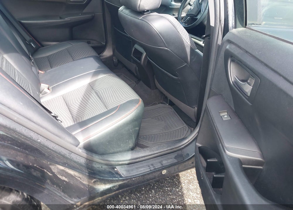 2015 TOYOTA CAMRY SE VIN: 4T1BF1FK1FU104404