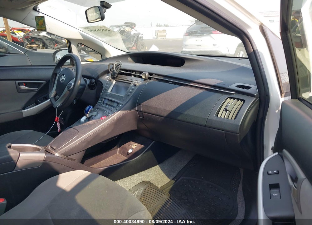 2014 TOYOTA PRIUS THREE VIN: JTDKN3DU6E1745264