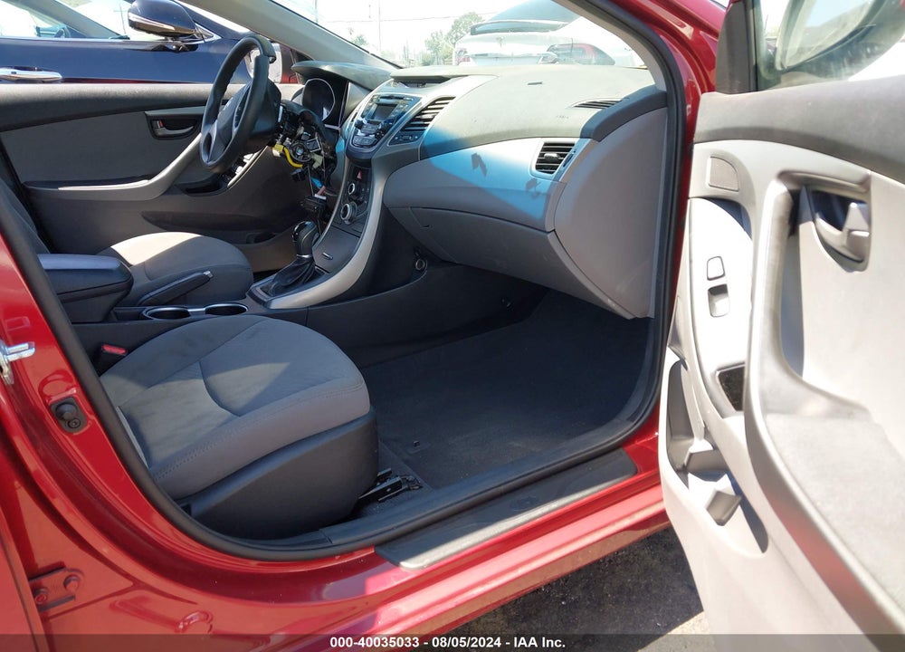 2015 HYUNDAI ELANTRA SE VIN: 5NPDH4AE5FH596472