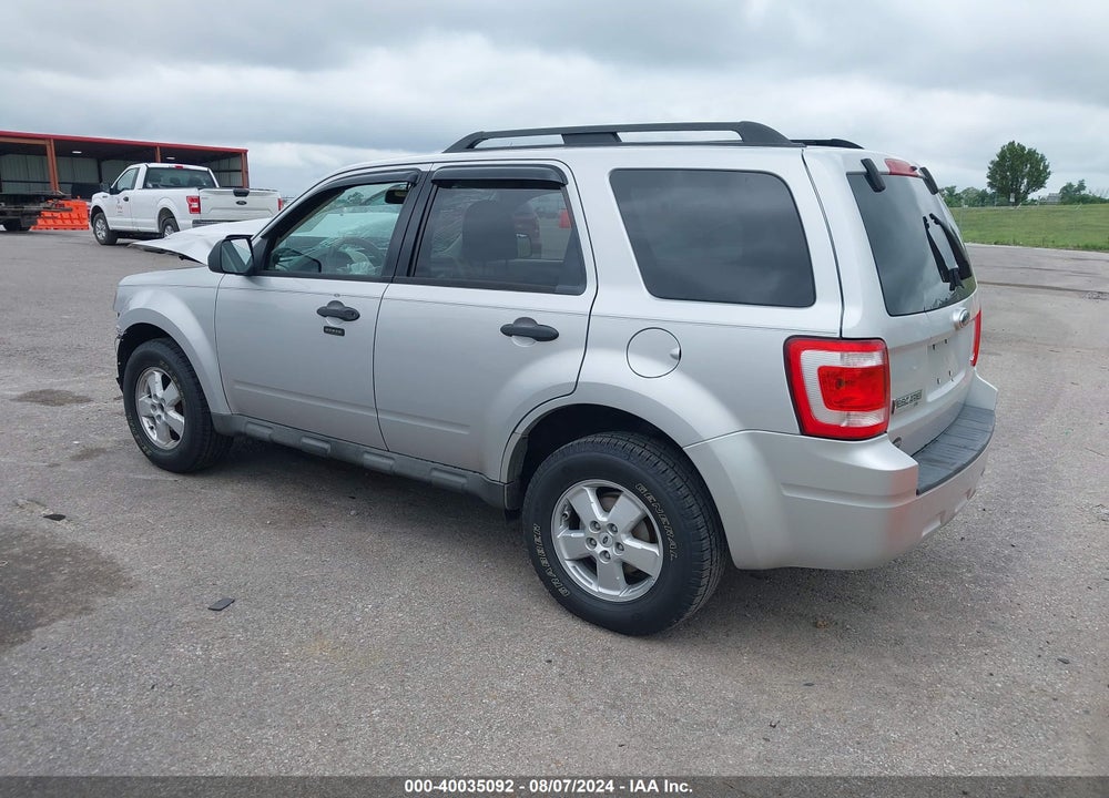 2009 FORD ESCAPE XLT VIN: 1FMCU93G29KC02205