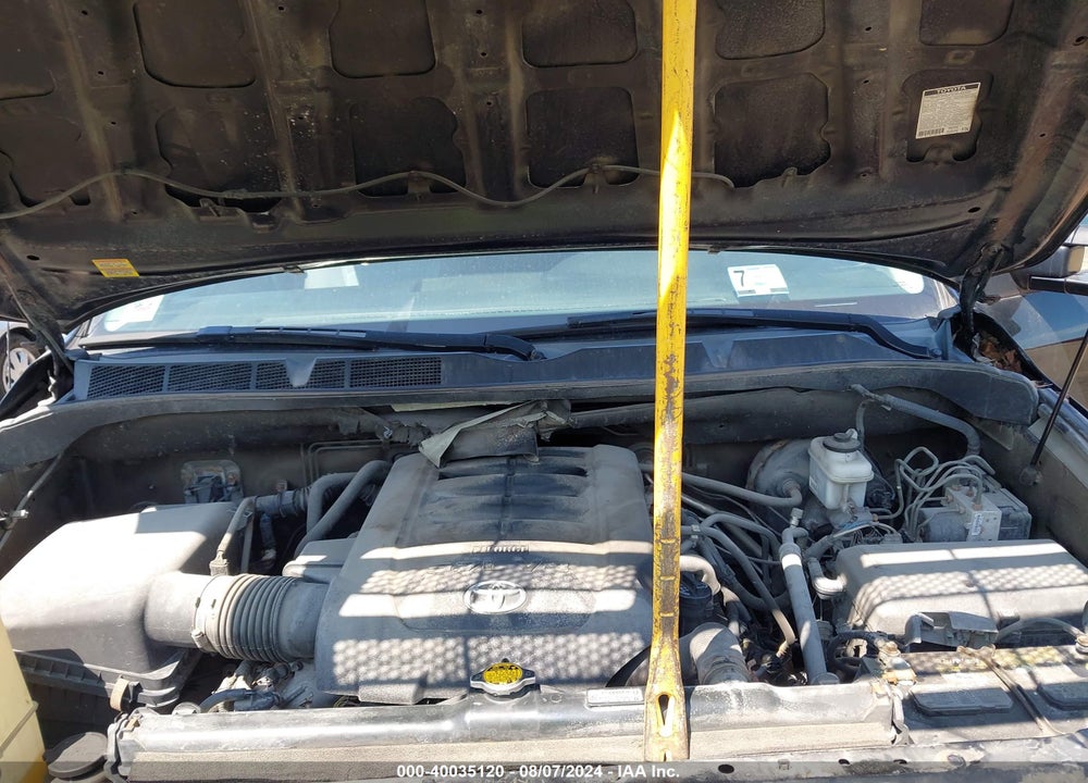 2011 TOYOTA TUNDRA SR5 5.7L V8 VIN: 5TFCY5F12BX012194