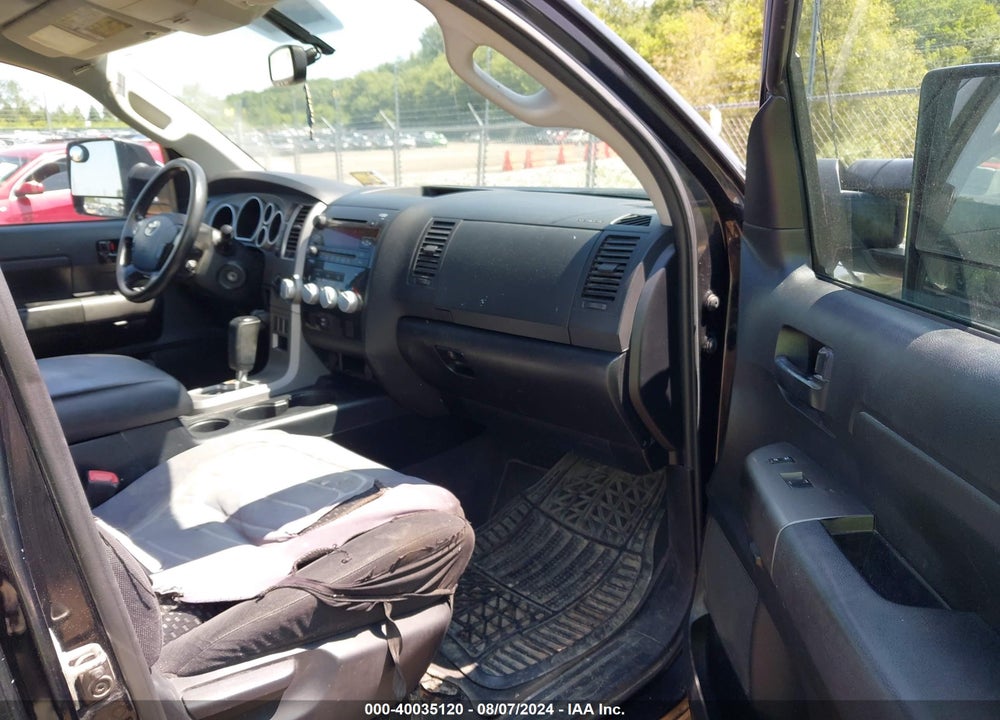 2011 TOYOTA TUNDRA SR5 5.7L V8 VIN: 5TFCY5F12BX012194