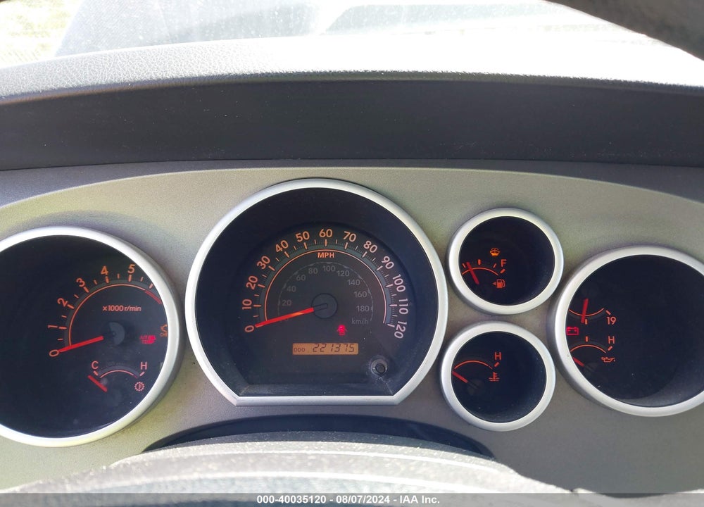 2011 TOYOTA TUNDRA SR5 5.7L V8 VIN: 5TFCY5F12BX012194