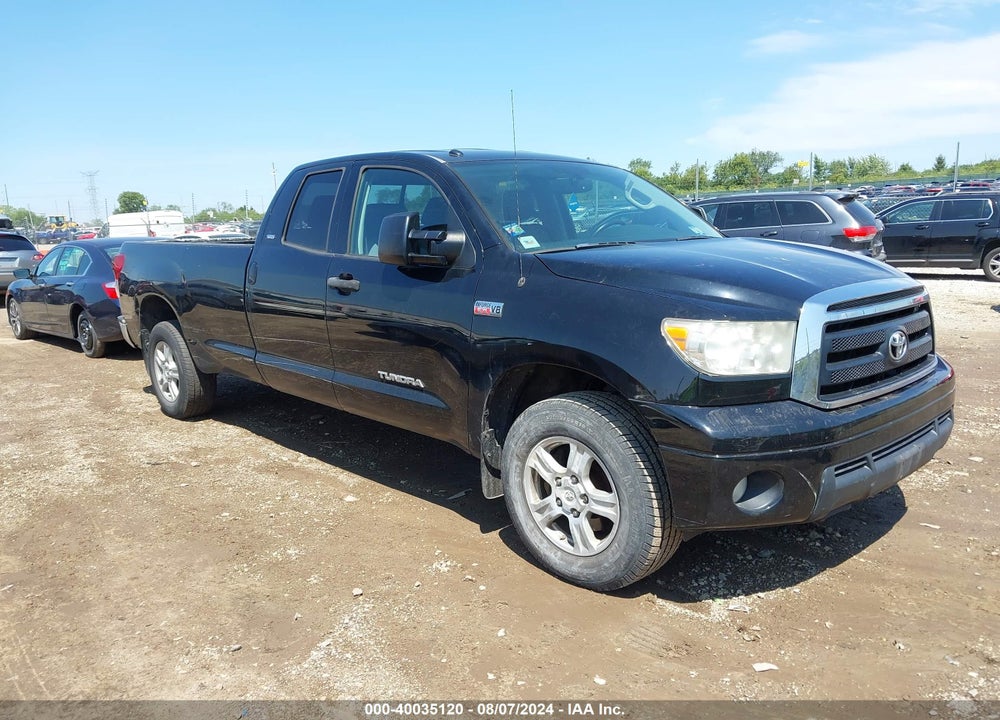 2011 TOYOTA TUNDRA SR5 5.7L V8 VIN: 5TFCY5F12BX012194