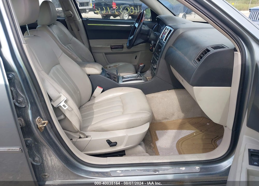 2006 CHRYSLER 300C VIN: 2C3KA63HX6H440536