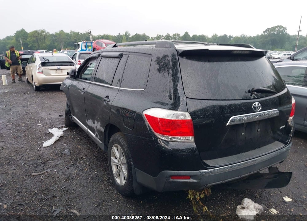 2011 TOYOTA HIGHLANDER SE V6 VIN: 5TDBK3EH9BS069255