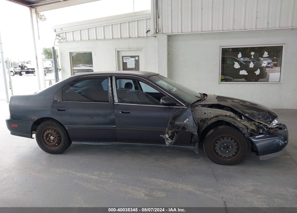 1995 HONDA ACCORD LX/EX VIN: 1HGCD5632SA160881