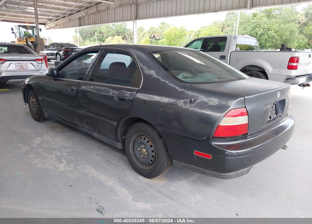 1995 HONDA ACCORD LX/EX VIN: 1HGCD5632SA160881