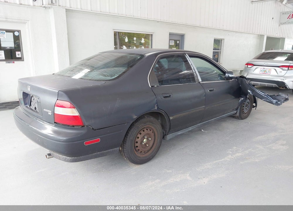 1995 HONDA ACCORD LX/EX VIN: 1HGCD5632SA160881