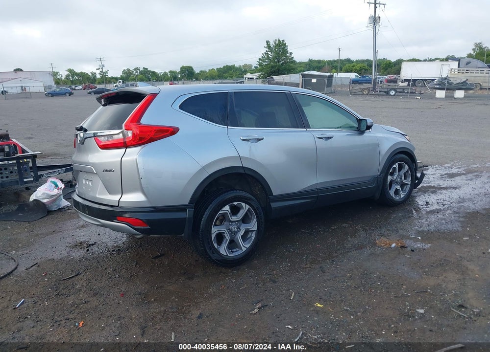 2018 HONDA CR-V EX VIN: 7FARW2H55JE070053