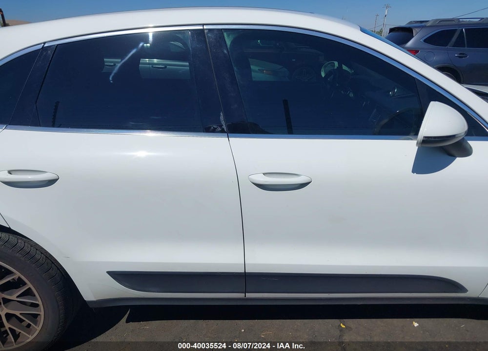 2018 PORSCHE MACAN S VIN: WP1AB2A55JLB31847