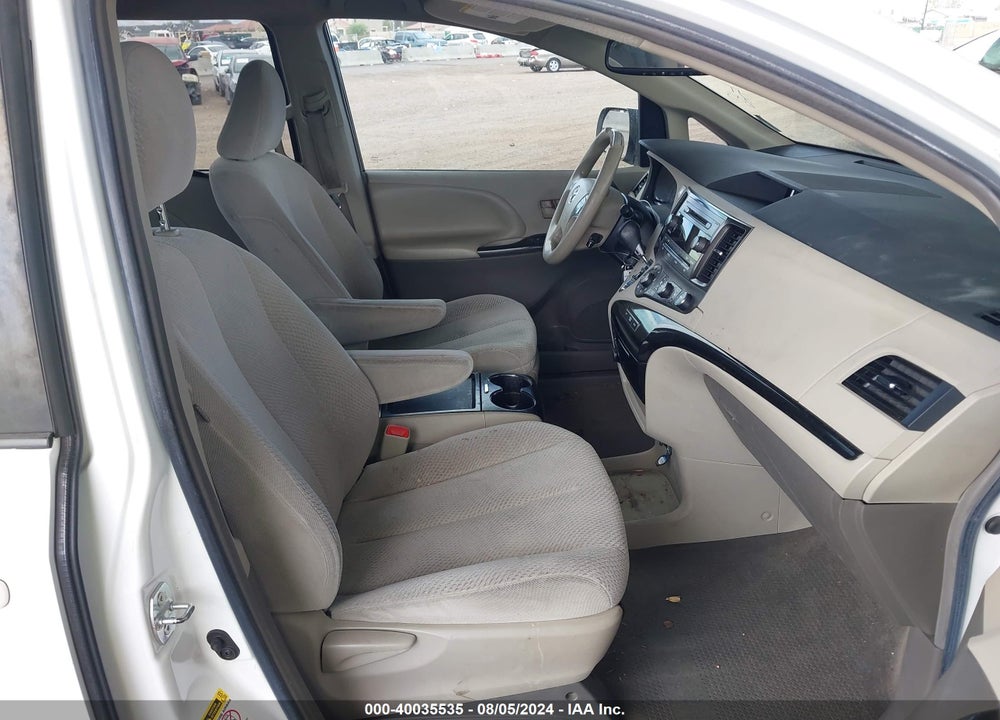 2011 TOYOTA SIENNA LE V6 VIN: 5TDKK3DC9BS152061