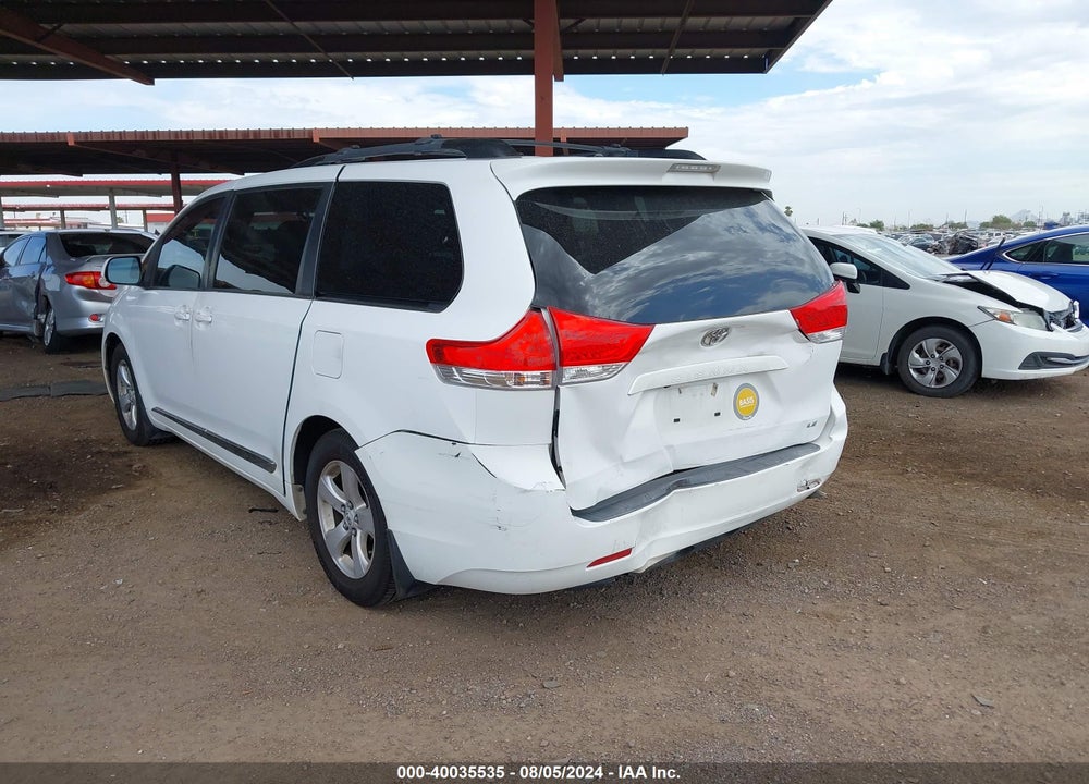 2011 TOYOTA SIENNA LE V6 VIN: 5TDKK3DC9BS152061