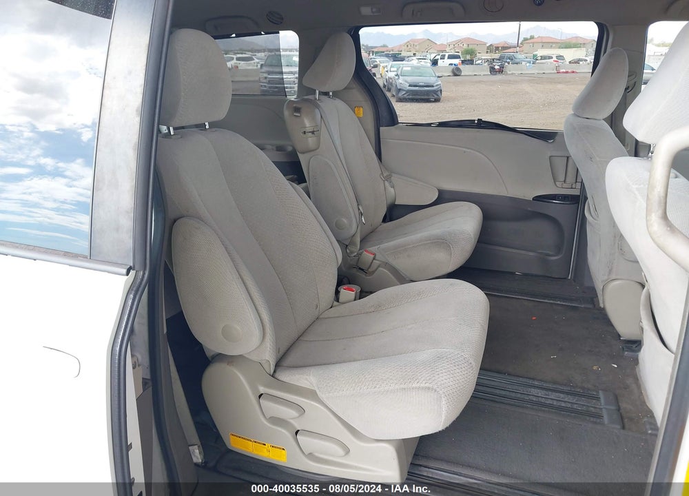 2011 TOYOTA SIENNA LE V6 VIN: 5TDKK3DC9BS152061